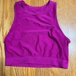 Alphalete Stratus Crop Top